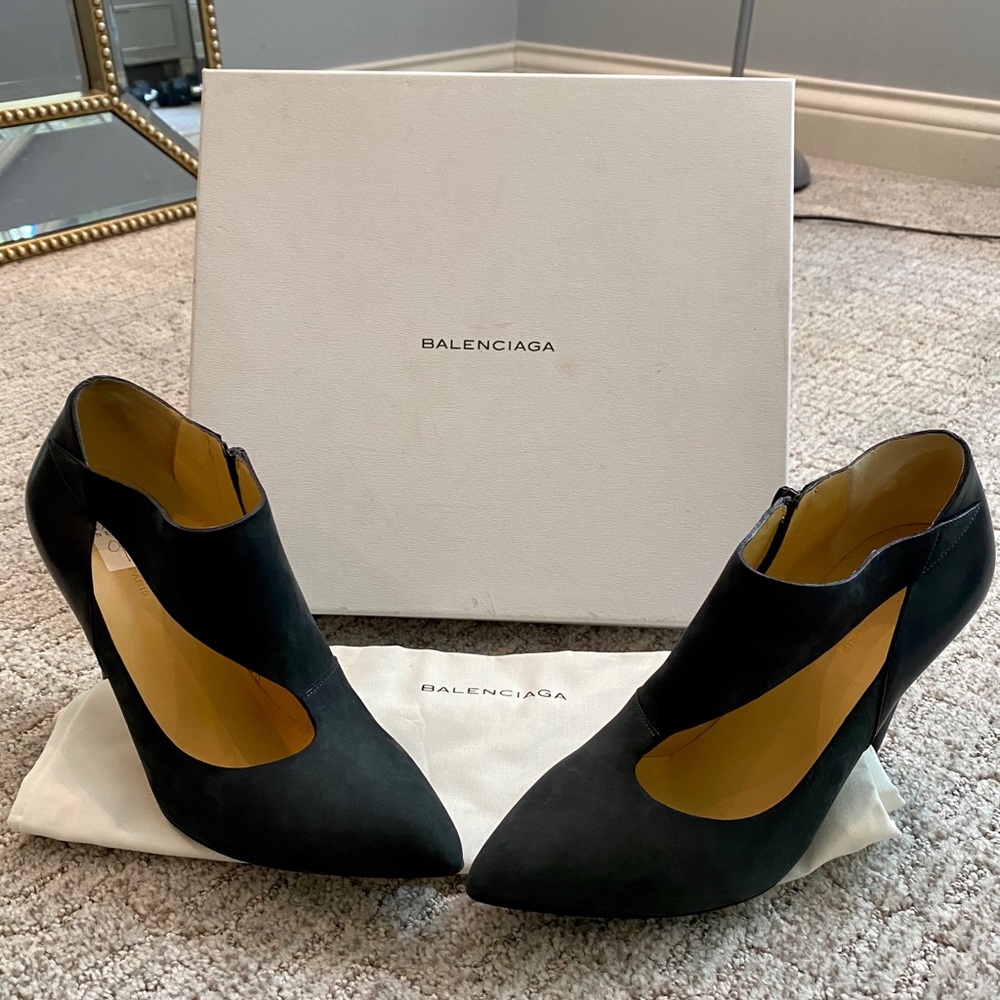 NWT Balenciaga Cutout Booties